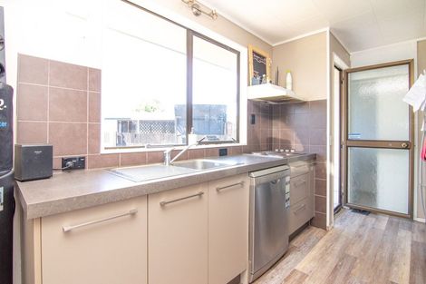 Photo of property in 8 Newton Place, Westbrook, Palmerston North, 4412