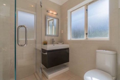 Photo of property in 21 Chieftain Rise, Goodwood Heights, Auckland, 2105