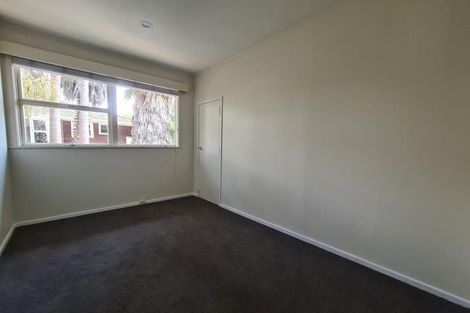 Photo of property in 10 Weatherly Road, Torbay, Auckland, 0630