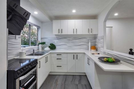 Photo of property in 38 Alidade Place, Massey, Auckland, 0614