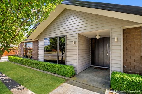 Photo of property in 47 Geneva Terrace, Kelvin Grove, Palmerston North, 4414