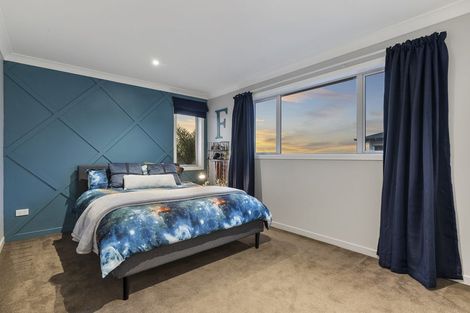 Photo of property in 8 Verley Rise, East Tamaki Heights, Auckland, 2016