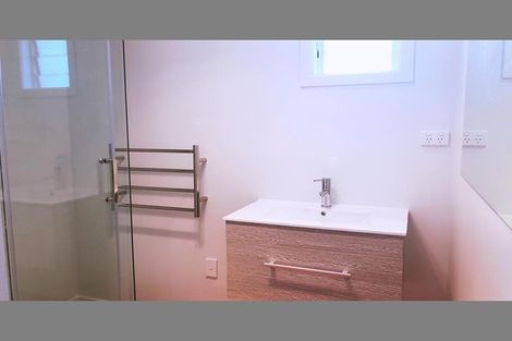 Photo of property in 25b Arrow Road, Forrest Hill, Auckland, 0620