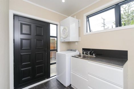 Photo of property in 36 Wanganui Road, Marton, 4710