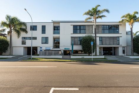 Photo of property in Atlas Apartments, 2/49 Maunganui Road, Mount Maunganui, 3116