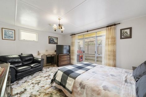 Photo of property in 4 Mawhare Street, Titahi Bay, Porirua, 5022