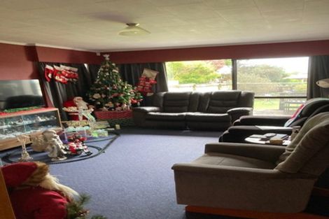 Photo of property in 4 Margaret Place, Merrilands, New Plymouth, 4312