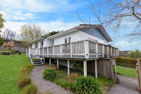 Photo of property in 20 Woodhouse Place, West Harbour, Auckland, 0618