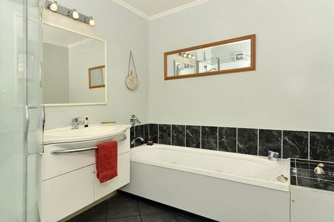 Photo of property in 97 Western Springs Road, Morningside, Auckland, 1022