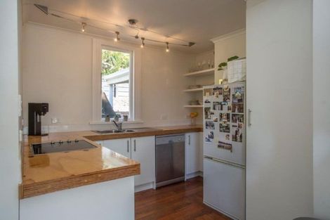 Photo of property in 112 Cliffs Road, Saint Clair, Dunedin, 9012