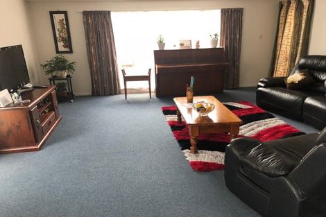 Photo of property in 70 Cutts Road, Russley, Christchurch, 8042