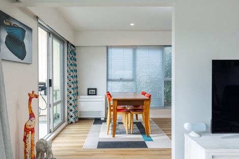 Photo of property in 9 Russell Street, Picton, 7220