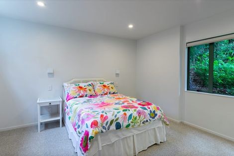 Photo of property in 153 Woodlands Park Road, Titirangi, Auckland, 0604