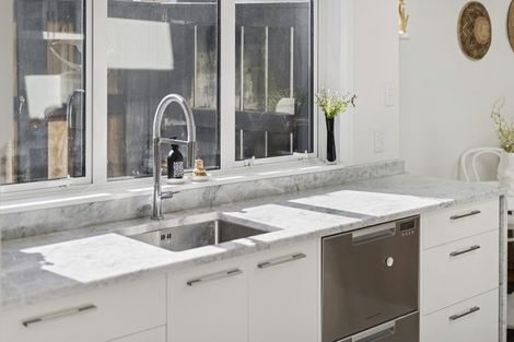 Photo of property in 132 Elizabeth Street, Mount Victoria, Wellington, 6011