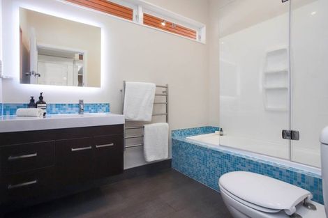Photo of property in 52 Moana Avenue, Onehunga, Auckland, 1061