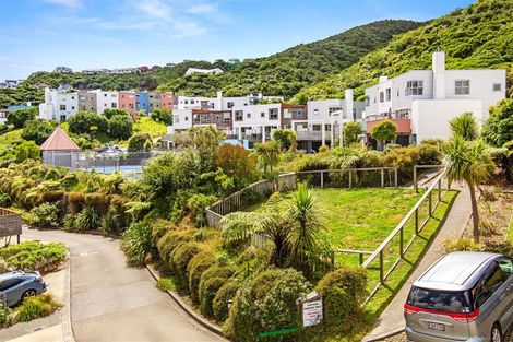 Photo of property in 30 Saddleback Grove, Karori, Wellington, 6012