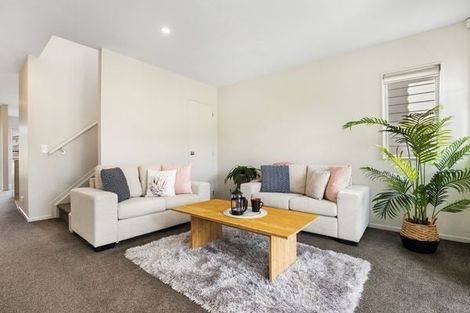 Photo of property in 33 Leaver Place, Weymouth, Auckland, 2103