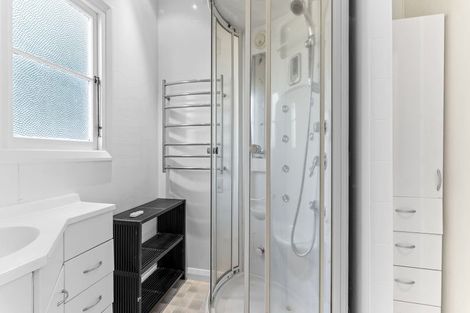 Photo of property in 20 Frankley Road, Westown, New Plymouth, 4310