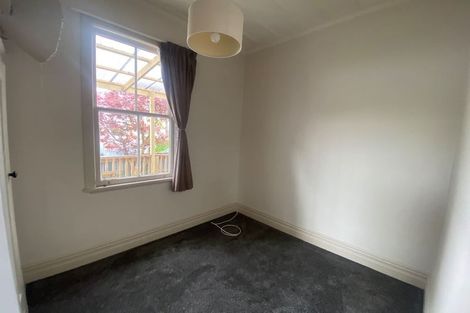 Photo of property in 2/8 Clare Place, Glenfield, Auckland, 0629