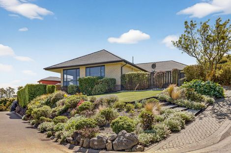Photo of property in 46 Rockview Place, Mount Pleasant, Christchurch, 8081