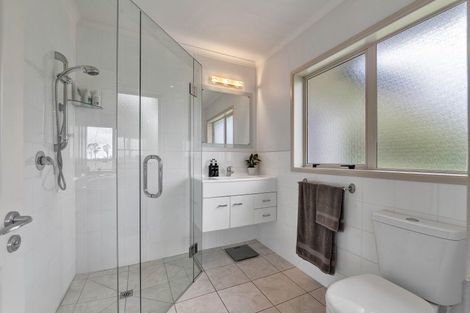 Photo of property in 550 Mountain Road, Lepperton, New Plymouth, 4373