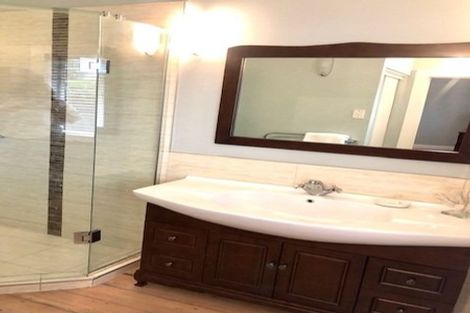 Photo of property in 11 Ocean View Road, Milford, Auckland, 0620