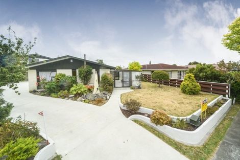 Photo of property in 18 Cecil Place, Cloverlea, Palmerston North, 4412