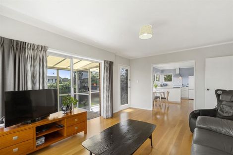 Photo of property in 1/4 Waterloo Road, Milford, Auckland, 0620