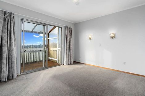 Photo of property in 100 John Downs Drive, Browns Bay, Auckland, 0630