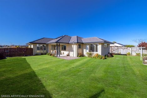 Photo of property in 25 Walnut Way, Rangiora, 7400
