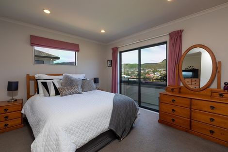 Photo of property in 3c Duncan Street, Tawa, Wellington, 5028