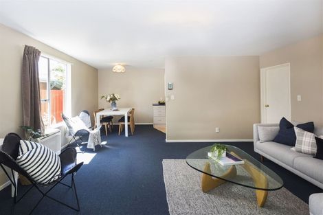 Photo of property in 2/87 Olliviers Road, Phillipstown, Christchurch, 8011