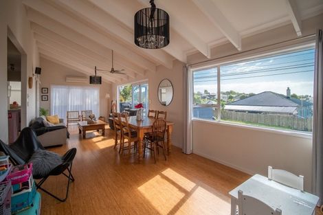 Photo of property in 1/47 Rawene Road, Birkenhead, Auckland, 0626