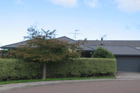 Photo of property in 10 Plumstead Rise, Glen Eden, Auckland, 0602