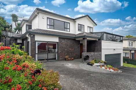 Photo of property in 19b Eske Place, Highland Park, Auckland, 2010