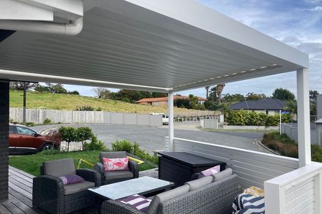 Photo of property in 13 Odlin Lane, Red Beach, 0932