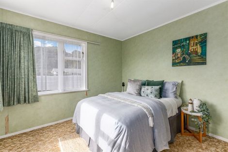 Photo of property in 15 Moohan Street, Wainuiomata, Lower Hutt, 5014