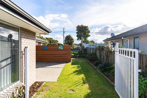 Photo of property in 82 Barbados Way, One Tree Point, 0118