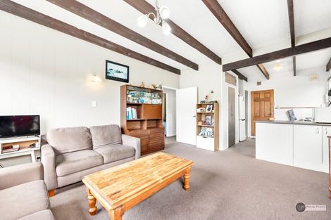 Photo of property in 28 Deller Grove, Silverstream, Upper Hutt, 5019