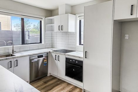 Photo of property in 37 Pipi Place, Levin, 5510