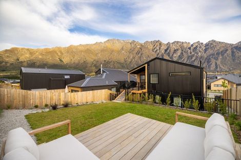 Photo of property in 18 Grain Close, Jacks Point, 9371