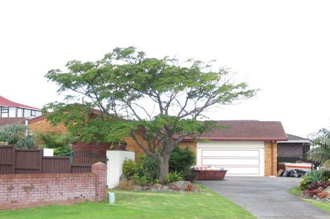Photo of property in 26 William Bryan Drive, Half Moon Bay, Auckland, 2012