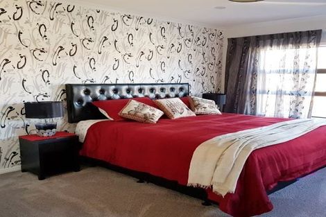 Photo of property in 17 Clinton Street, Fitzroy, New Plymouth, 4312