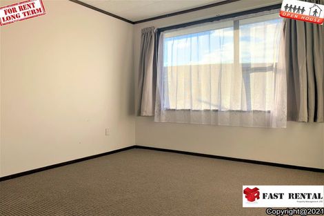 Photo of property in 18 Sumich Place, West Harbour, Auckland, 0618