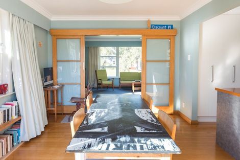 Photo of property in 5 Viscount Place, West End, Palmerston North, 4412