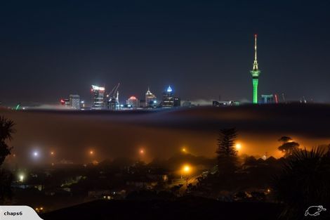 Photo of property in 111 Pupuke Road, Northcote, Auckland, 0627