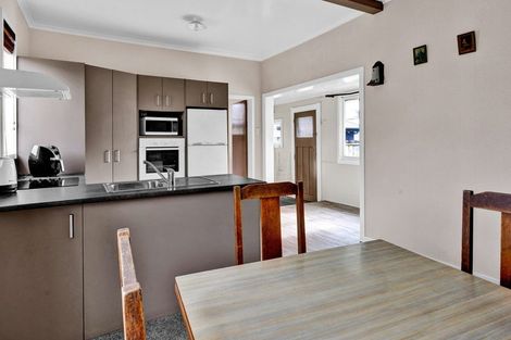 Photo of property in 23 Turuturu Road, Hawera, 4610