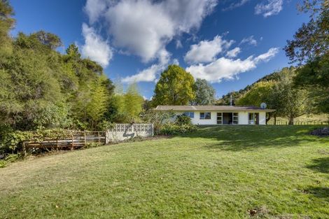 Photo of property in 136 Seafield Road, Eskdale, Napier, 4182