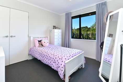Photo of property in 38 Otanerua Road, Hatfields Beach, Orewa, 0931