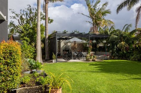 Photo of property in 401c Great North Road, Grey Lynn, Auckland, 1021